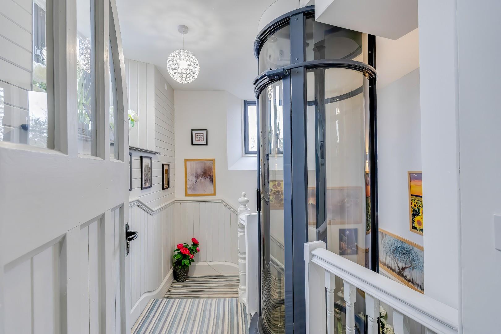 Castellum, 5 Alcedonia, Albert Crescent, Penarth, CF64 1FB